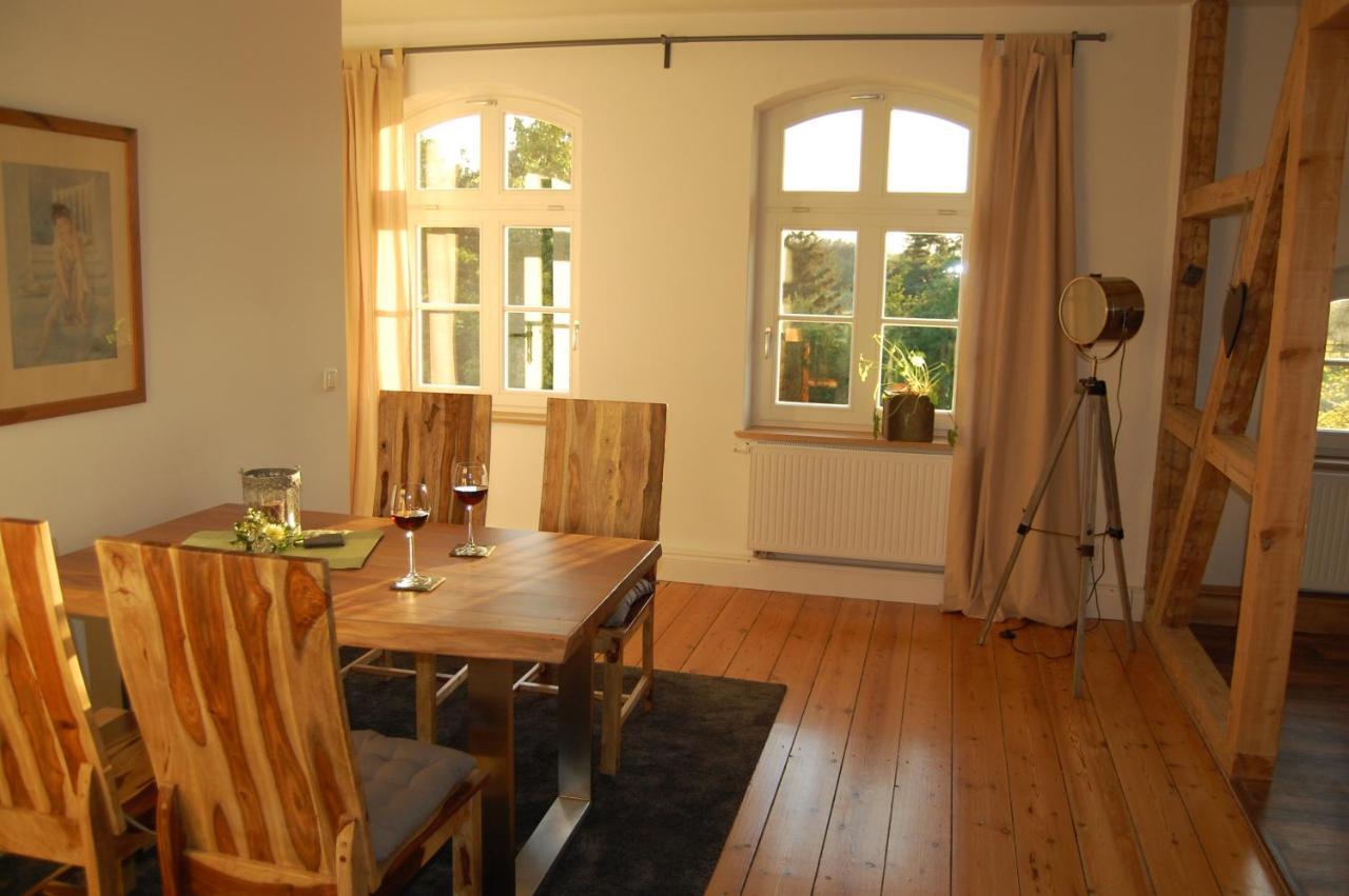 Ferienwohnung Ehemalige Revierfoersterei "Uns Luett" Kuhstorf Buitenkant foto